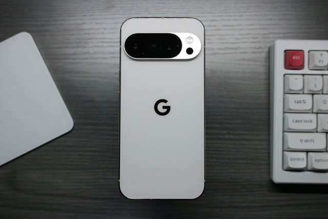 Google Pixel 10 vs 10a